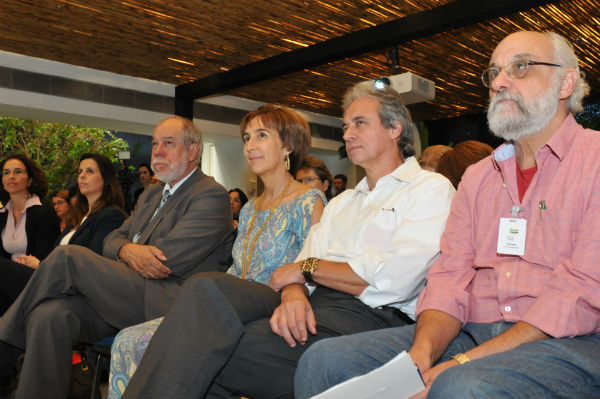 Da esquerda para direita: Jorge Guimarães, Viviane Senna, Mozart Ramos e Roberto Lent.