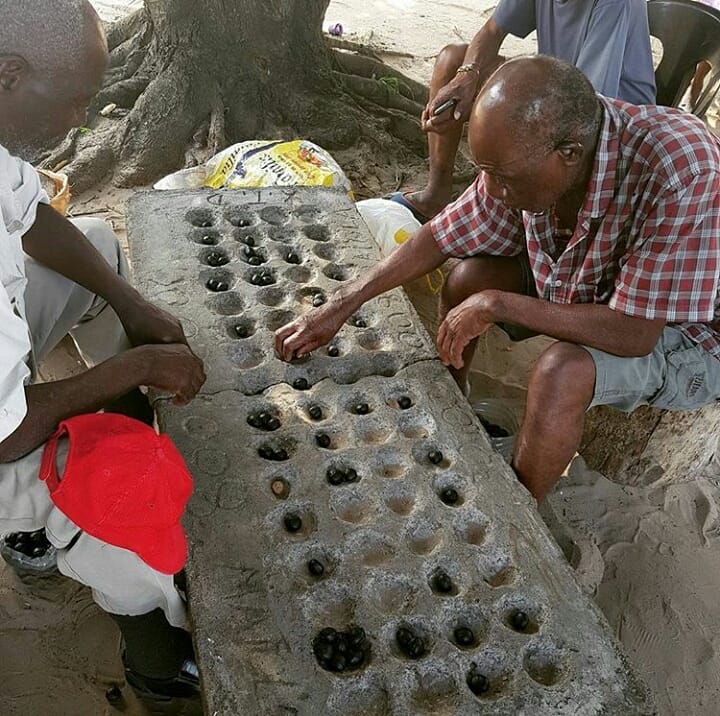 JOGOS DE TABULEIRO AFRICANOS 