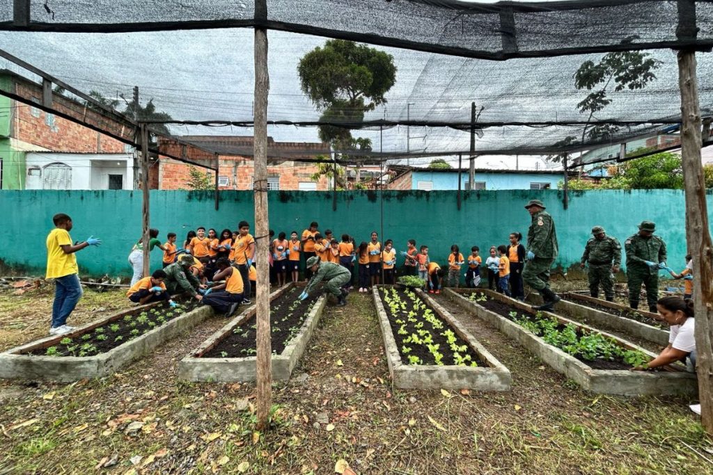 Escola Waldir Garcia, em Manaus (AM): bons resultados e inclusão marcam o trabalho da escola.