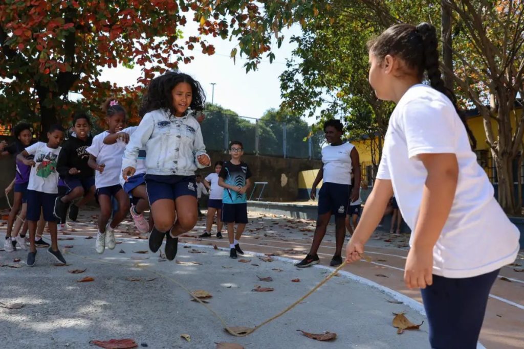 Caderno de Narrativas do edital de Experiências Inspiradoras de Educação Integral em Tempo Integral é lançado pelo MEC