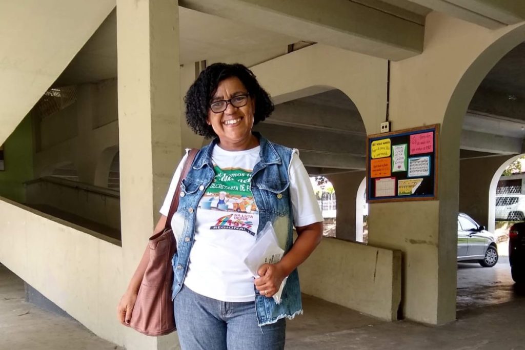 A cozinheira escolar aposentada e pesquisadora Clécia Maria Vieira da Silva