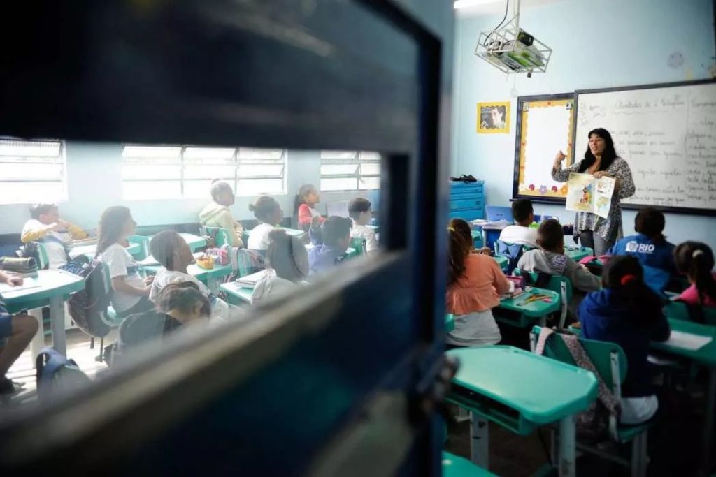 Análise sobre o desempenho de escolas em tempo integral no Índice de Desenvolvimento da Educação Básica (Ideb) reacendeu o debate sobre o uso de indicadores externos para mensurar a qualidade da Educação.
